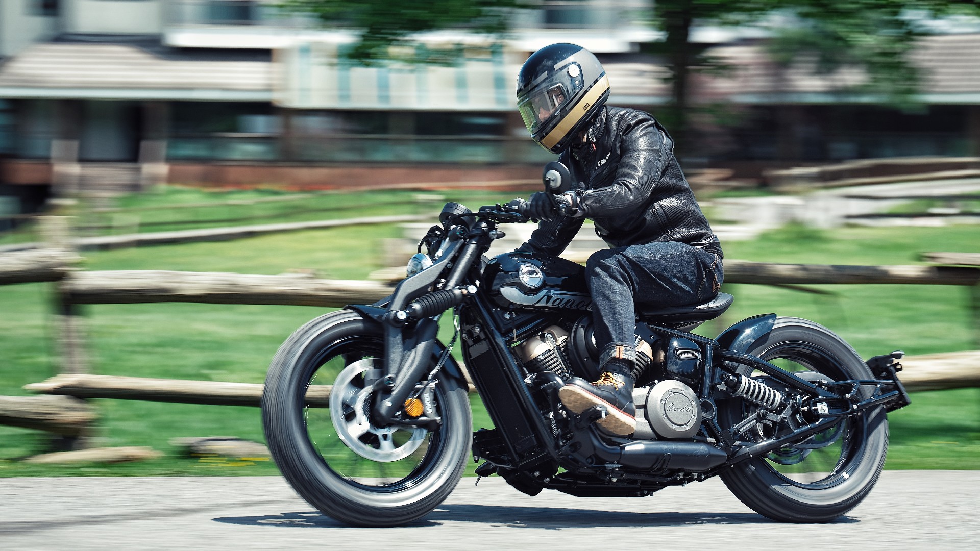 MForce Rasmi Umum Harga BENDA Napoleon Bob 250, RM20,888!