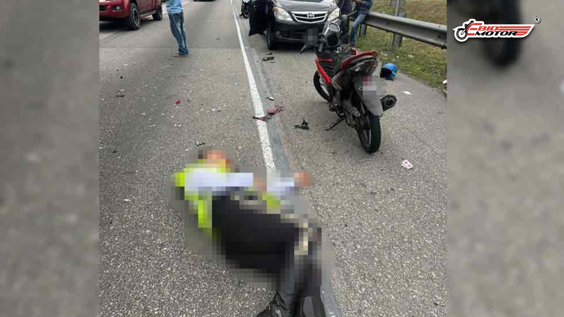 Polis Trafik Dirempuh Penunggang Ketika Pemeriksaan Di Lorong Kecemasan
